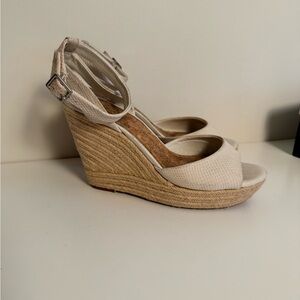 Gianni Bini Cream Wedge Sandals with Ankle Strap size 11